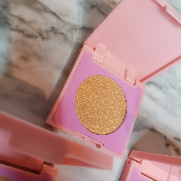 Hipdot shadow 3 pack with little makeup bag - Picture 5 of 7